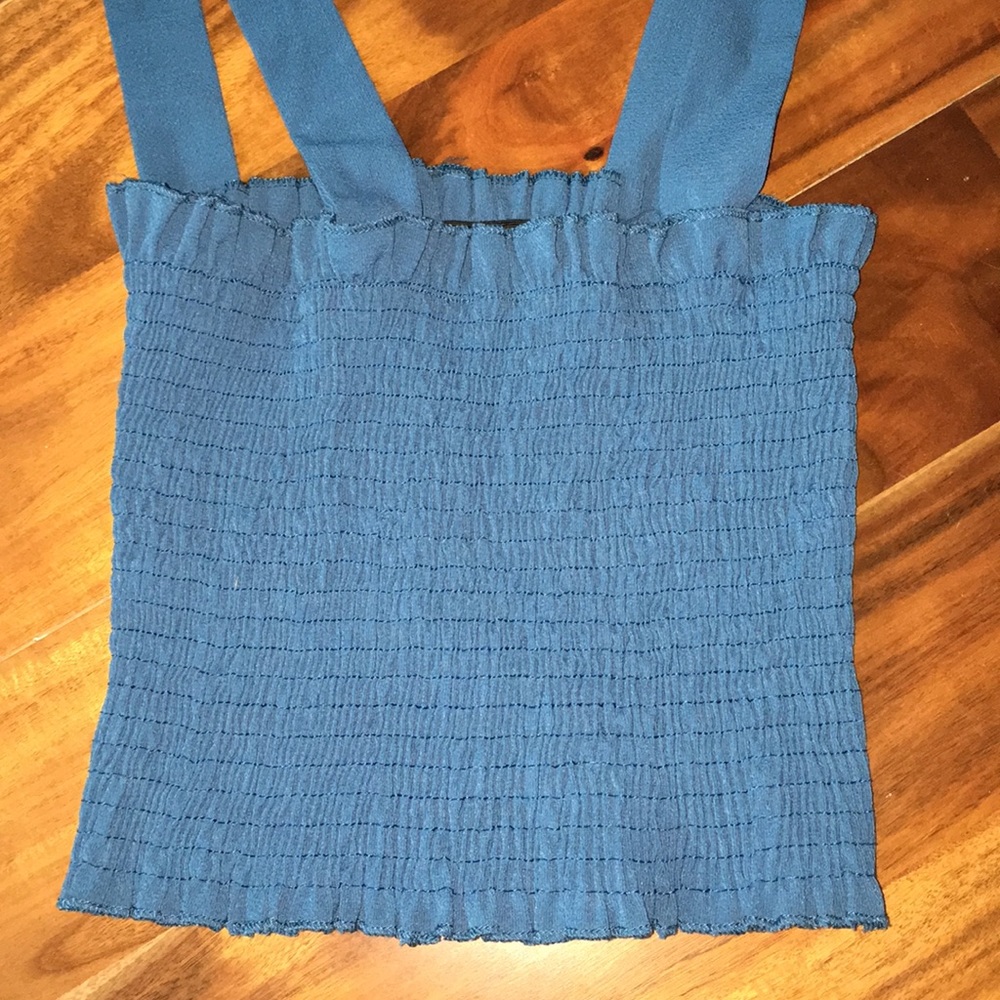 scrunch tie crop top